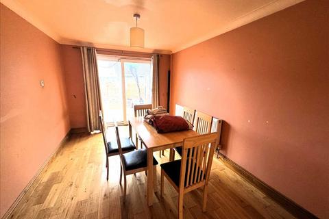 3 bedroom end of terrace house for sale, Bethany Waye, Bedfont