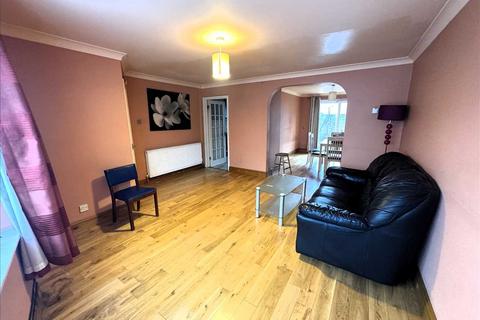 3 bedroom end of terrace house for sale, Bethany Waye, Bedfont