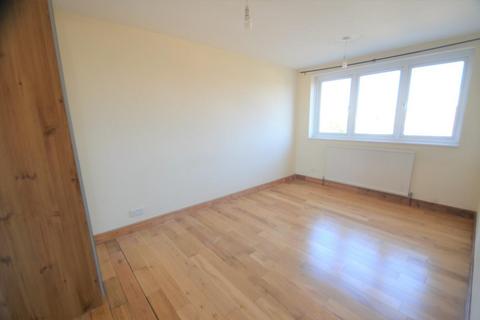 3 bedroom flat to rent, Ballards Lane, Finchley, N3