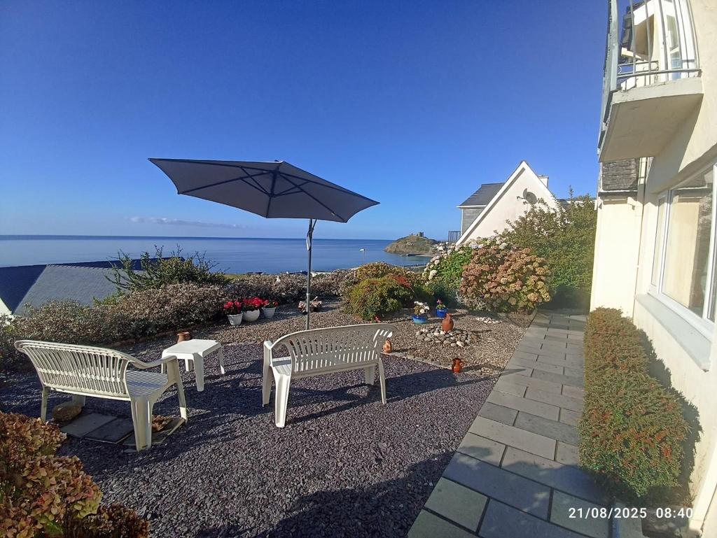 Front Patio.jpg