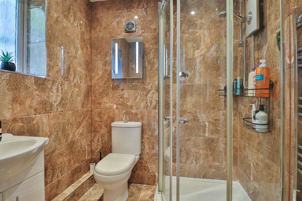 Ensuite