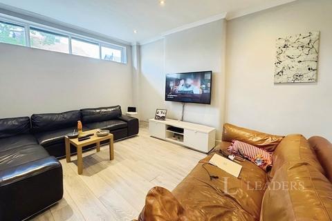 5 bedroom terraced house to rent, Slade Lane, Manchester, M19
