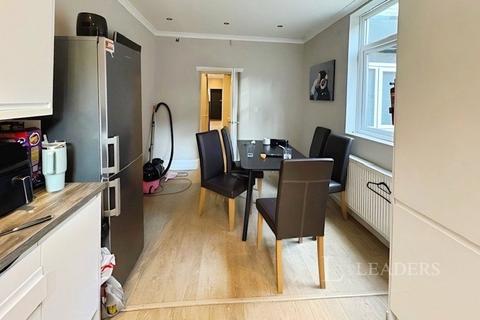 5 bedroom terraced house to rent, Slade Lane, Manchester, M19