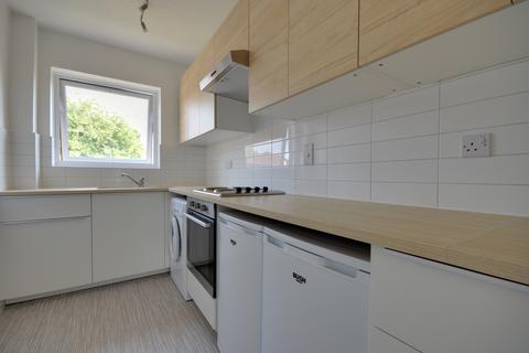 1 bedroom flat to rent, Lyneham Walk, Eastcote, HA5
