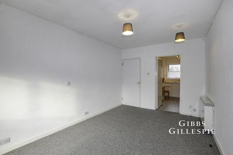 1 bedroom flat to rent, Lyneham Walk, Eastcote, HA5