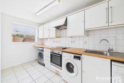 2 bedroom apartment to rent, Goresbrook Road, Dagenham, RM9