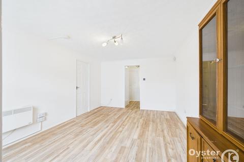 2 bedroom apartment to rent, Goresbrook Road, Dagenham, RM9