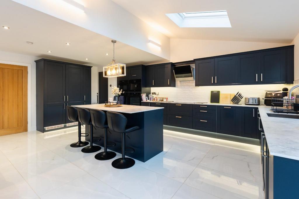Kitchen-2.jpg