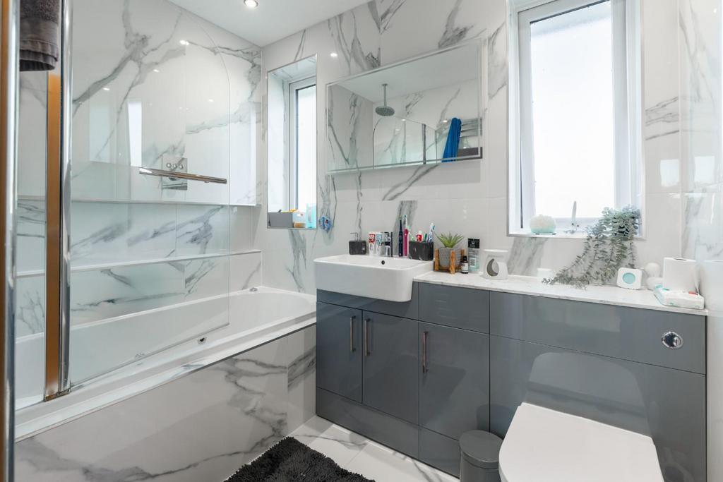 Bathroom-1.jpg