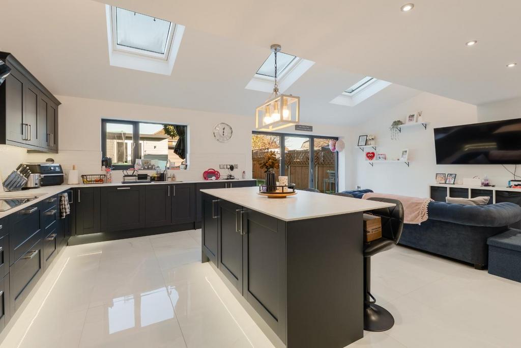 Kitchen-3.jpg