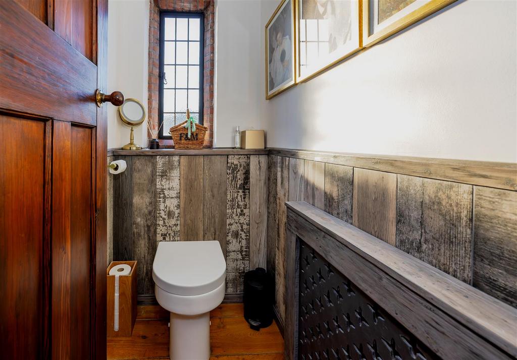 Upstairs toilet SAPL3861-20251125-Dx O Deep PRIME XD