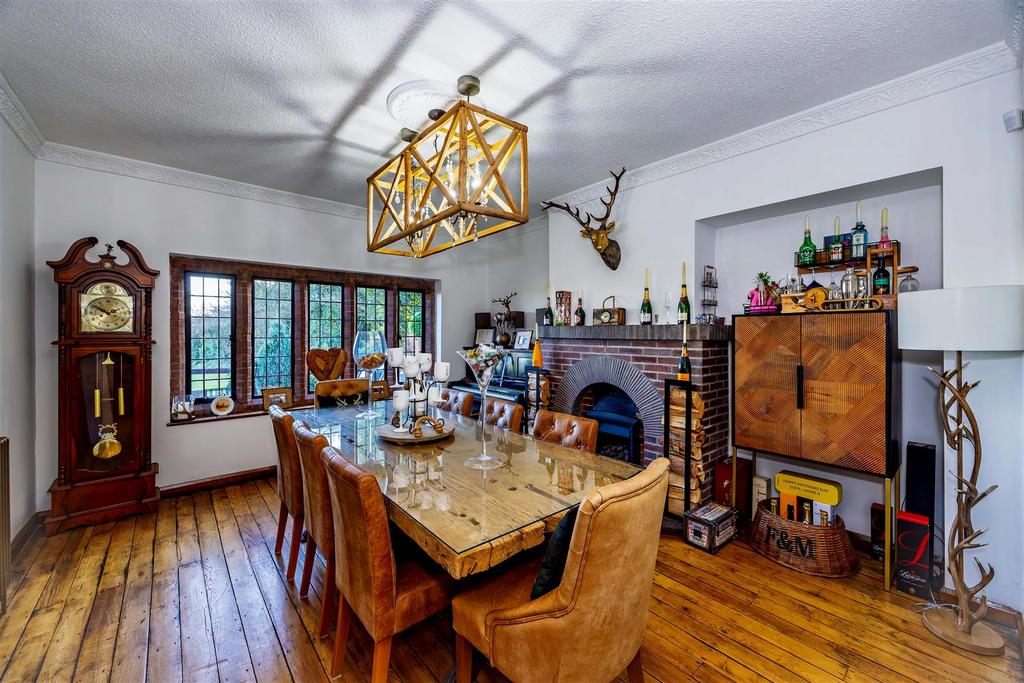 Dining room 1 SAPL3806-20251125-Dx O Deep PRIME XD2s