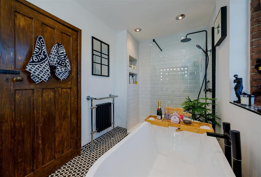 Family bathroom 1.2 SAPL3871-20251125-Dx O Deep PRIM