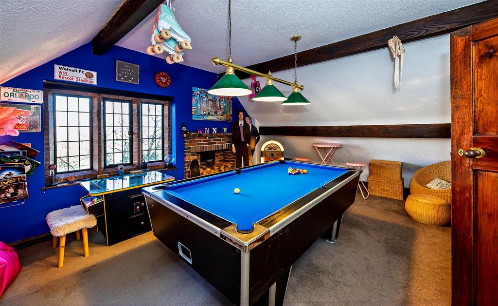 Bedroom 6 games room 1 SAPL3831-20251125-Dx O Deep P