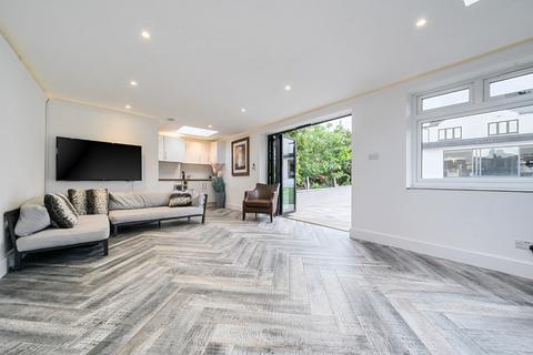 undefined, Bourne Hill, London, N13