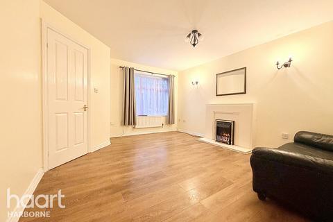 3 bedroom semi-detached house to rent, Brasshouse Lane, Smethwick