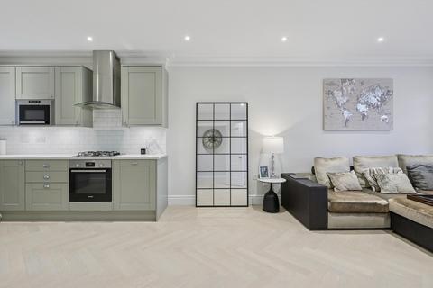 2 bedroom flat to rent, Thames Street, Weybridge, Surrey, KT13