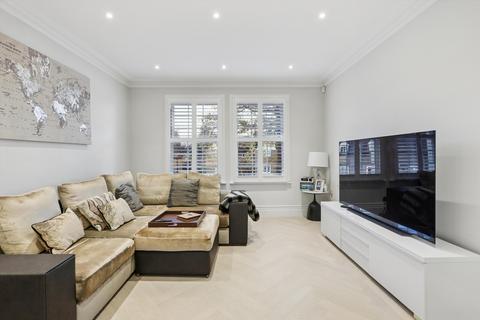 2 bedroom flat to rent, Thames Street, Weybridge, Surrey, KT13