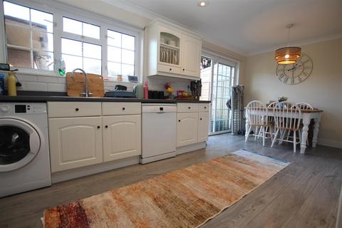 3 bedroom semi-detached house for sale, Bishopstoke