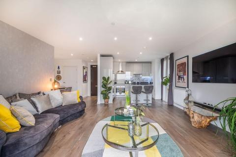 2 bedroom apartment for sale, Heritage Tower, 118 East Ferry Road, Canary Wharf, E14
