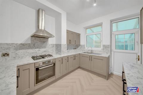 5 bedroom terraced house for sale, Bridge Road, Sutton-In-Craven