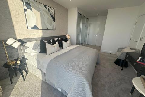 3 bedroom penthouse to rent, Cortland At Colliers Yard, 7 Bankside Boulevard Salford, Greater Manchester, M3