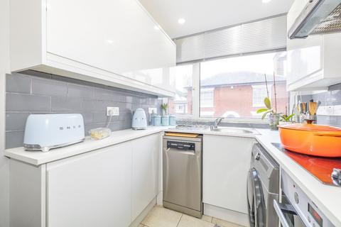 2 bedroom flat to rent, Broad Street, Canterbury, CT1