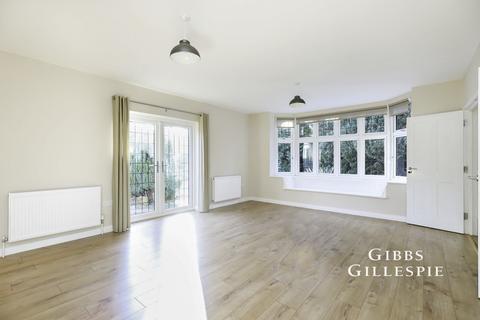 5 bedroom detached house to rent, Milton Avenue, Chalfont St. Peter, Gerrards Cross, SL9