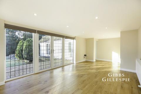 5 bedroom detached house to rent, Milton Avenue, Chalfont St. Peter, Gerrards Cross, SL9