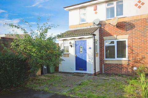 3 bedroom semi-detached house to rent, Linden Drive, Bristol BS32