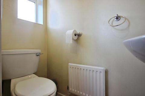 3 bedroom semi-detached house to rent, Linden Drive, Bristol BS32