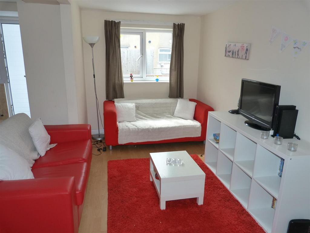 Flat 1 (1) 2.jpg