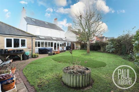 undefined, Oulton Road North, Oulton, NR32