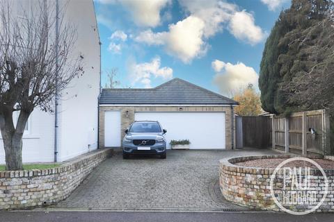 undefined, Oulton Road North, Oulton, NR32