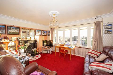 undefined, Oakwood Close, Hastings