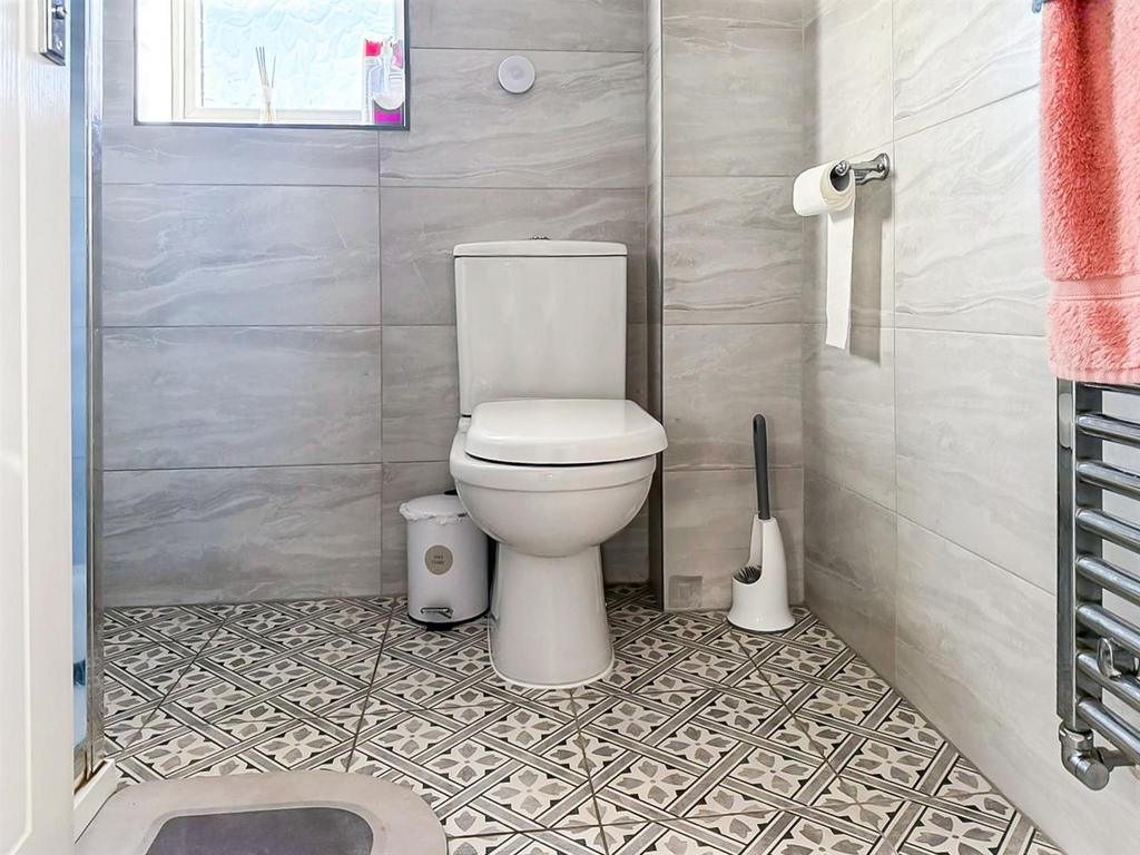 Family Shower Room