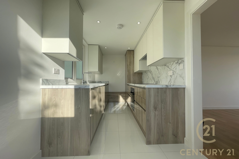 2 bedroom flat for sale, Eaton Drive, KINGSTON UPON THAMES KT2