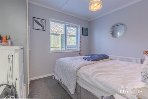1 bedroom park home for sale, Brook Meadow, Wroughton, Swindon