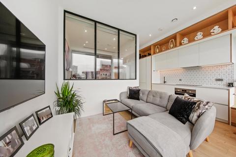1 bedroom flat to rent, Park View, Brentford, TW8