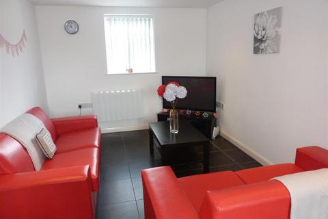3 bedroom apartment to rent, Letty Street, Cardiff
