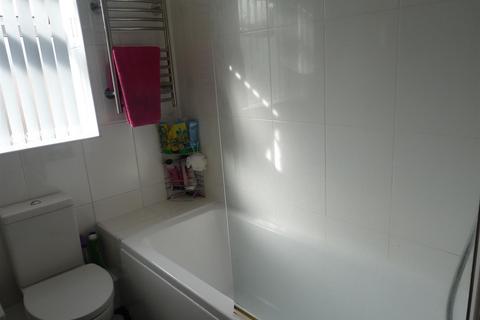 3 bedroom apartment to rent, Letty Street, Cardiff