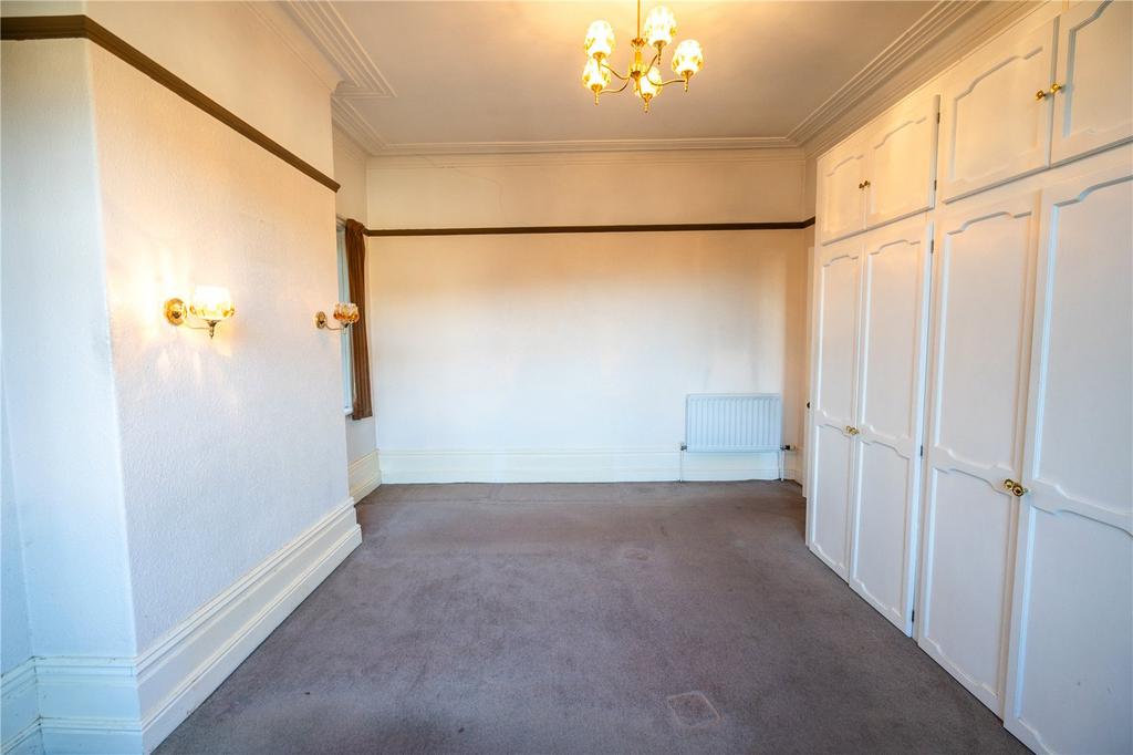 Bedroom 1 (2)