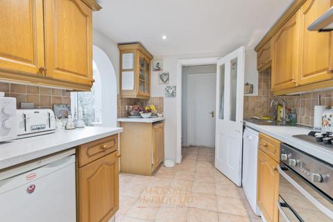 4 bedroom semi-detached house for sale, New Town, Crawley RH10
