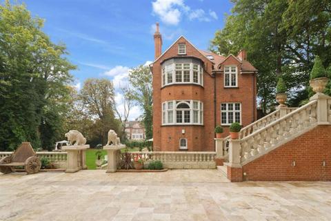 Heysham Lane, London NW3