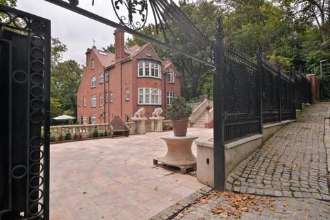 undefined, Heysham Lane, London NW3