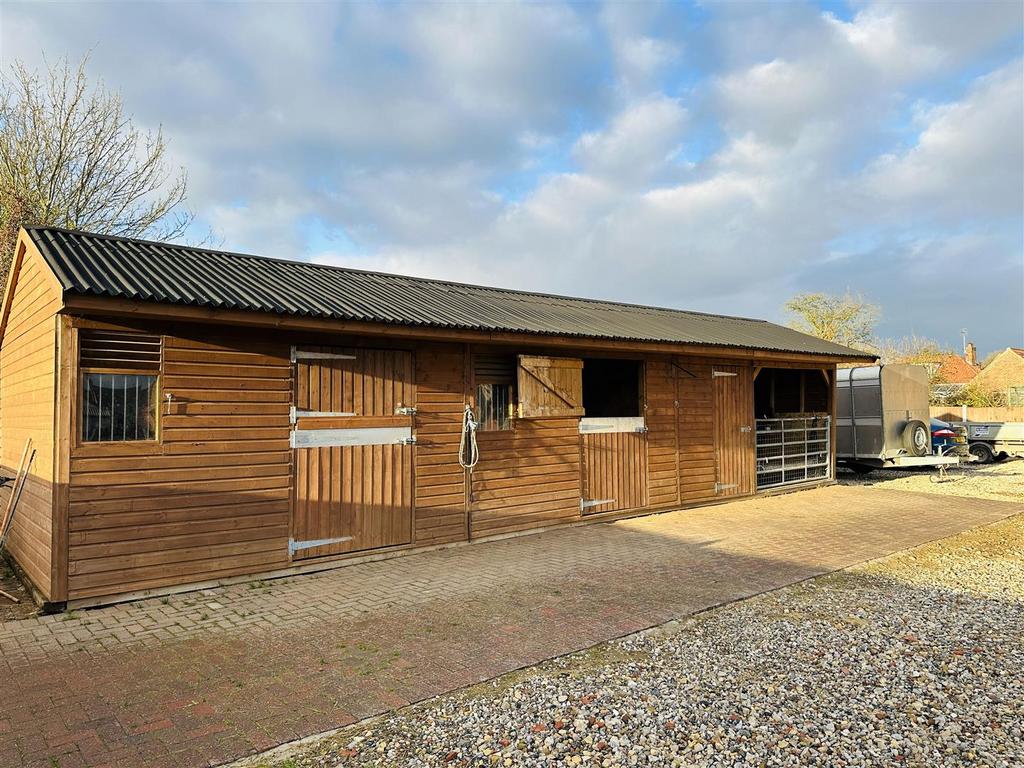Stables1.jpg