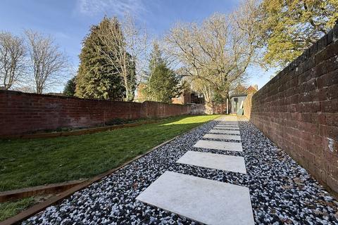 4 bedroom semi-detached house for sale, Southampton