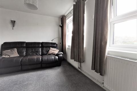 1 bedroom apartment to rent, Larch Close, LONDON SW12