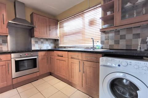 1 bedroom apartment to rent, Larch Close, LONDON SW12