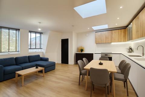 1 bedroom in a flat share to rent, Lombard Street, Bristol BS3